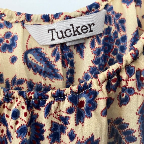 100% silk flower print camisole Tucker size small - Picture 4 of 6